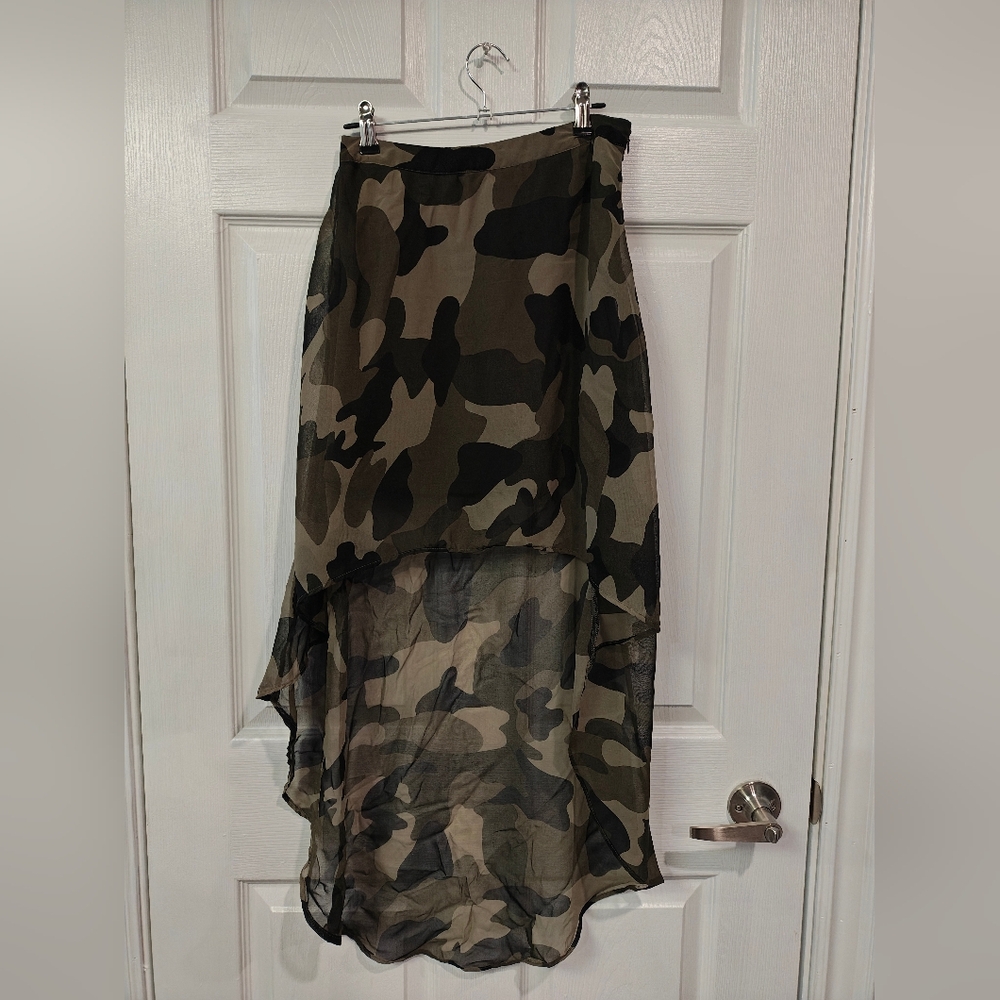 Forever 21 Camouflage High-Low Skirt